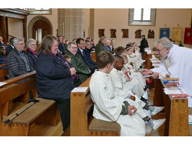 Dankgottesdienst der Kommunionkinder (Foto: Karl-Franz Thiede)